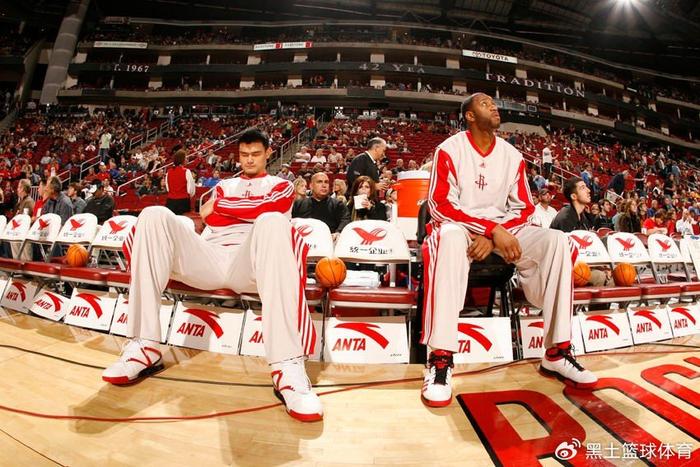 带伤作战，创火箭22连胜队史纪录！麦迪最后一个巅峰赛季有多强？