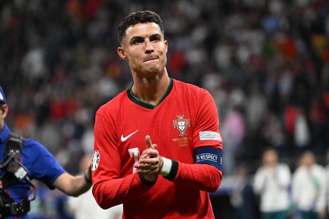 球天下体育-恭喜C罗！葡萄牙核心力挺！冲2026年世界杯冠军，学梅西一冠封神