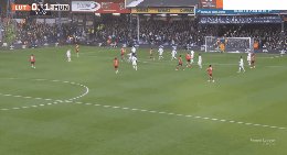 球天下体育APP下载-【英超】卢顿1比2曼联 霍伊伦双响建功