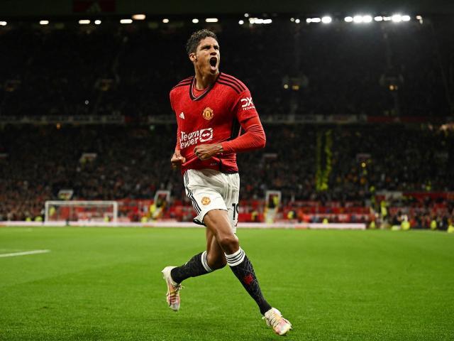 曼联官方：瓦拉内合同到期，今夏离队