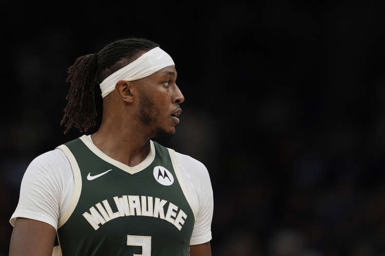 球天下体育-雄鹿主场迎战雷霆 迈尔斯·特纳&amp;小凯文·波特因伤缺席比赛