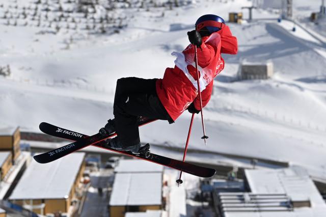 球天下体育APP下载-谷爱凌摘得冬奥第二金 两金一银收官创造历史！